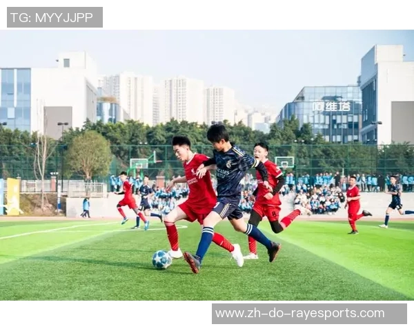 以校园足球星海为中心共筑青少年足球梦想推动校园体育全面发展